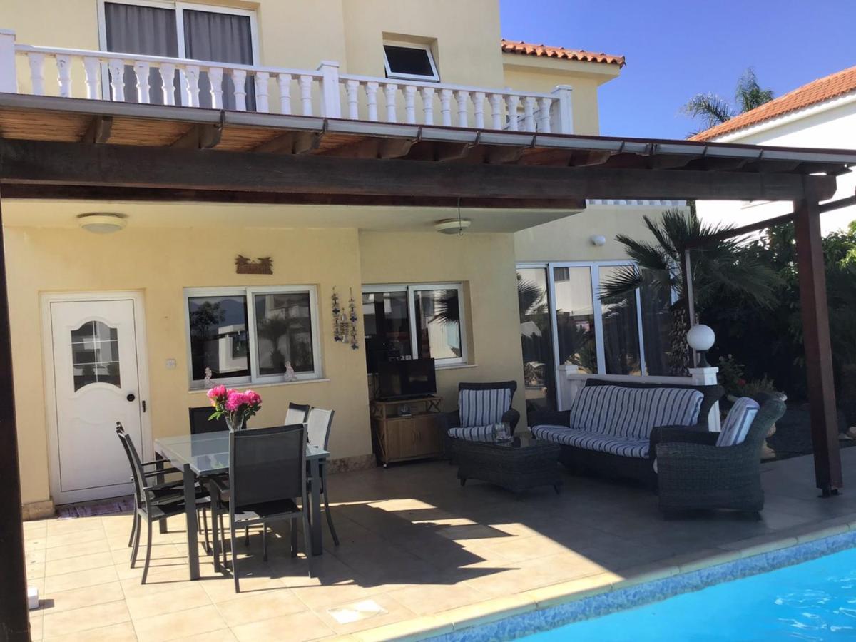 Carolyn Villa Is A Luxury 4-Bedroom Villa With Private Pool In Ajia Napa Zewnętrze zdjęcie